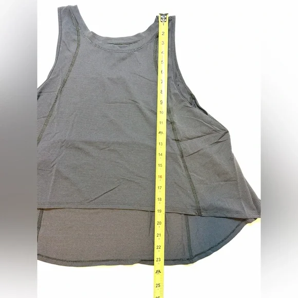 Lululemon To The Beat Tank lululemonXSoulCycle
Heathered Black Sz:8 *Reversible - Picture 12 of 12